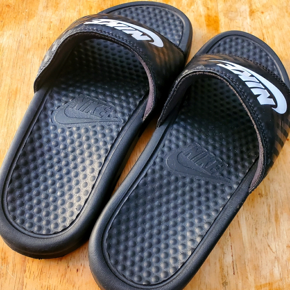 Nike slides